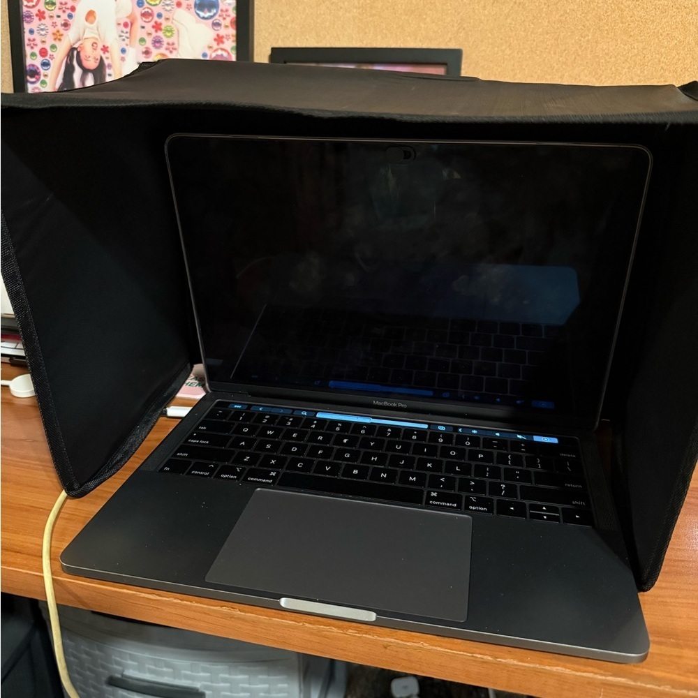 Laptop Shade
